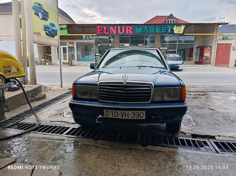 Mercedes 190 1990