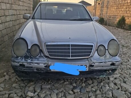Mercedes E 220 2001