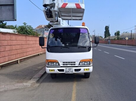 Isuzu NHR 55 E 2008