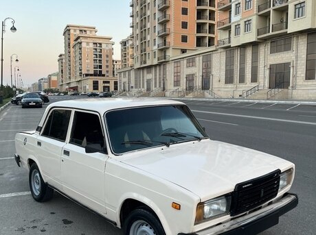 LADA (VAZ) 2107 1990