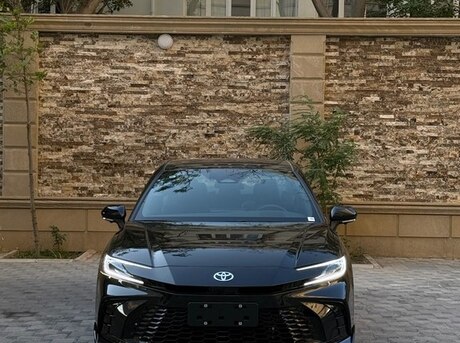 Toyota Camry 2025