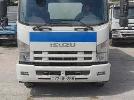 Isuzu  2021