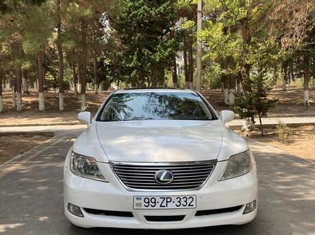 Lexus  2008
