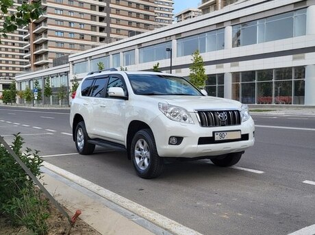 Toyota Land Cruiser Prado 2013