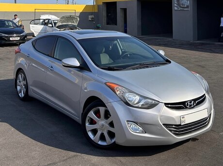 Hyundai Elantra 2012