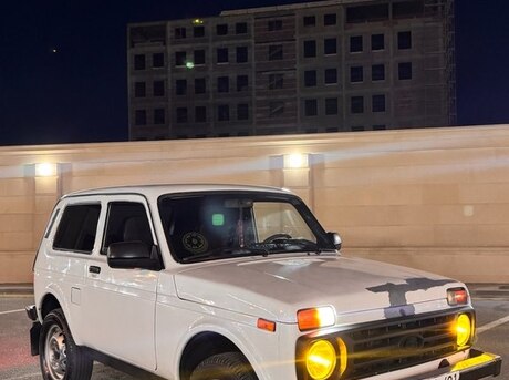 LADA (VAZ) Niva 2015