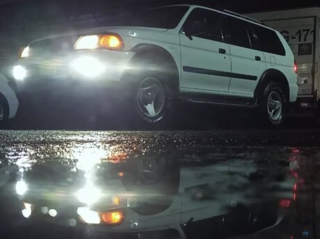 Mitsubishi  1999