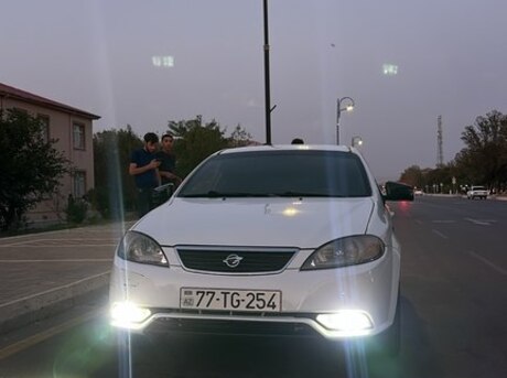 Daewoo Gentra 2013