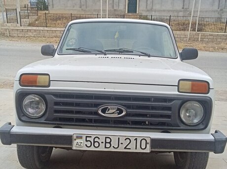 LADA (VAZ) Niva 2010