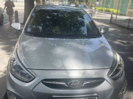 Hyundai Accent 2013