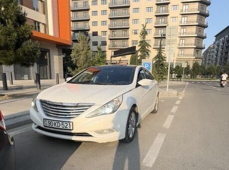 Hyundai Sonata 2011