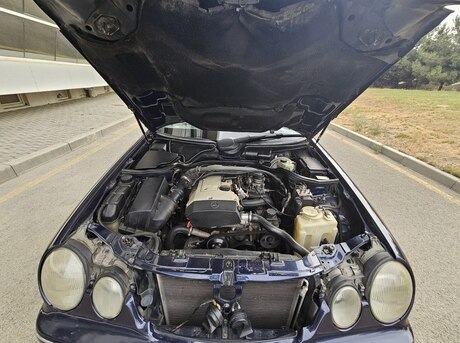 Mercedes E 200 2000