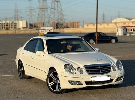 Mercedes E 240
