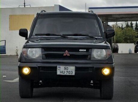 Mitsubishi Pajero io 1999