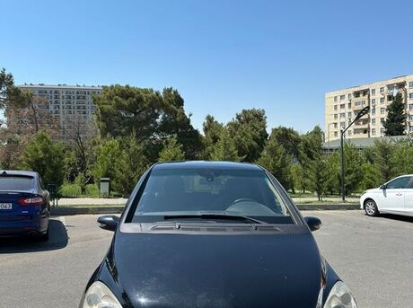 Mercedes B 150 2006