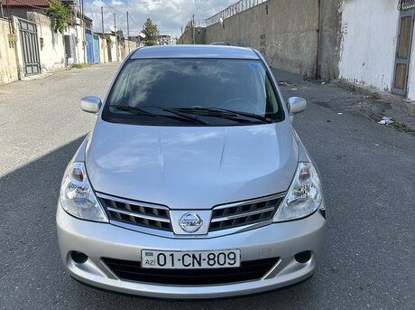 Nissan Tiida 2011