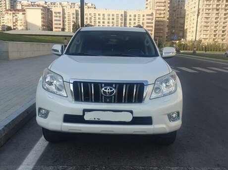 Toyota Land Cruiser Prado 2011