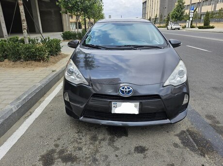 Toyota Prius C 2012