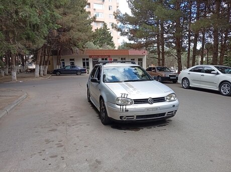 Volkswagen Golf 2000