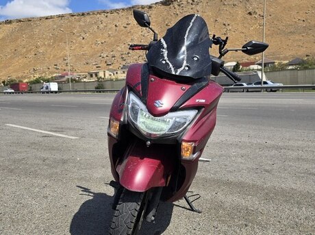 Suzuki AN 125 2020