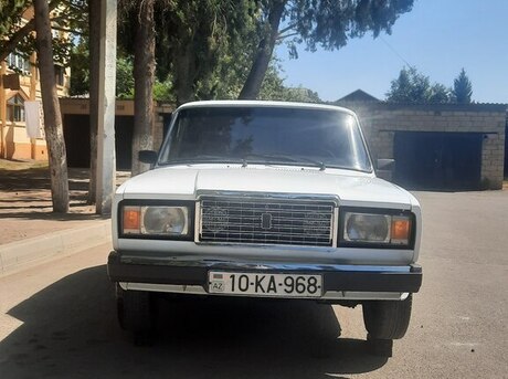 LADA (VAZ) 2107 2001