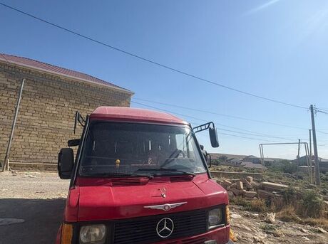 Mercedes 208 D 1993