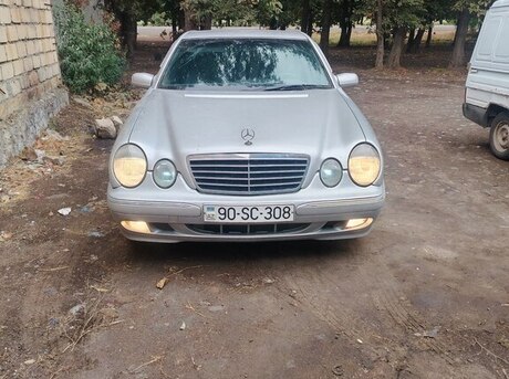 Mercedes E 220 2000