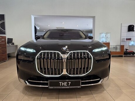 BMW 740