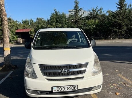 Hyundai H-1 2010