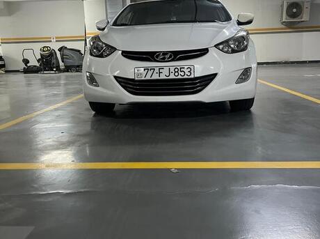 Hyundai Elantra 2012