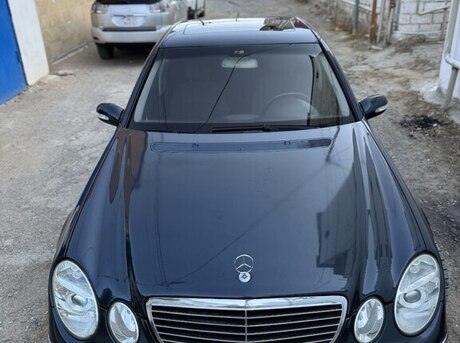 Mercedes E 240 2003