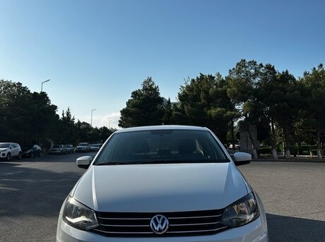 Volkswagen Polo 2015