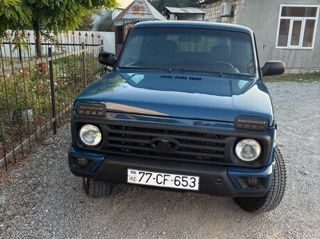 LADA (VAZ) Niva 2015