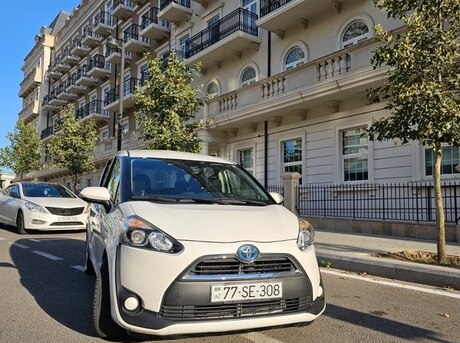 Toyota Sienta 2016