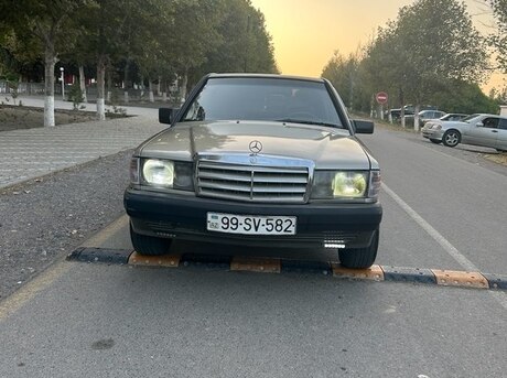 Mercedes 190 1989