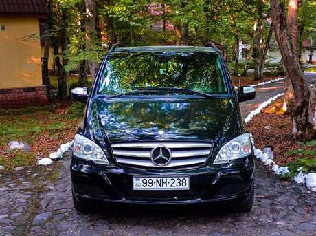 Mercedes Viano 2011