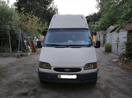Ford Transit 2000