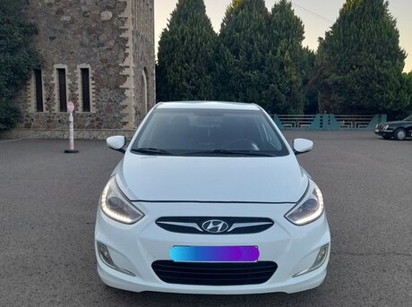 Hyundai Accent 2013