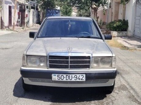 Mercedes 190 1985
