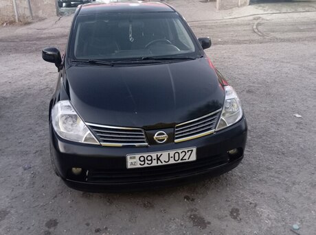 Nissan Tiida 2008