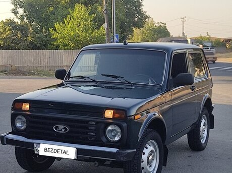 LADA (VAZ) Niva 2011