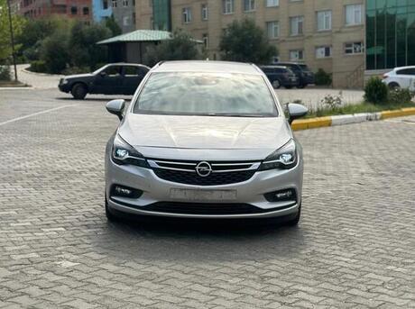 Opel Astra 2016