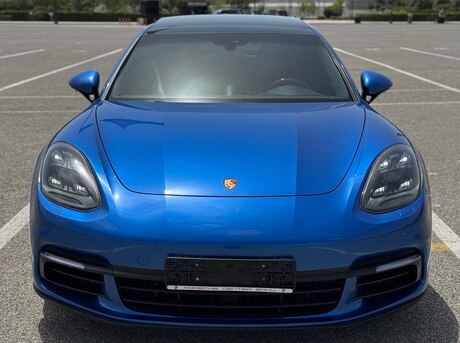 Porsche Panamera 4S 2018