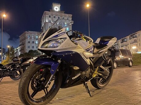 Yamaha R15 2014