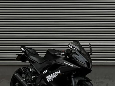 Yamaha R15 2021