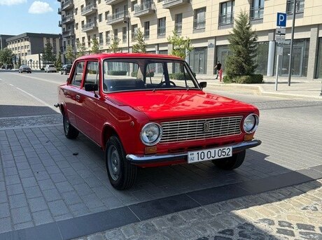 LADA (VAZ) 21011 1983