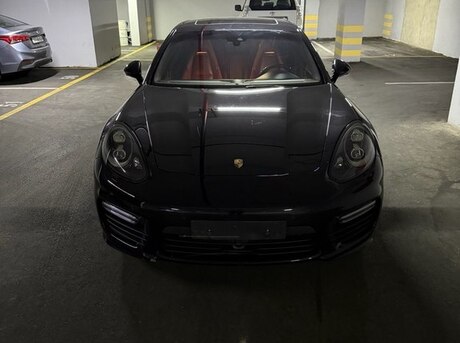 Porsche Panamera GTS 2014