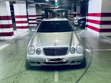 Mercedes E 240 2001