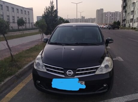 Nissan Tiida 2011