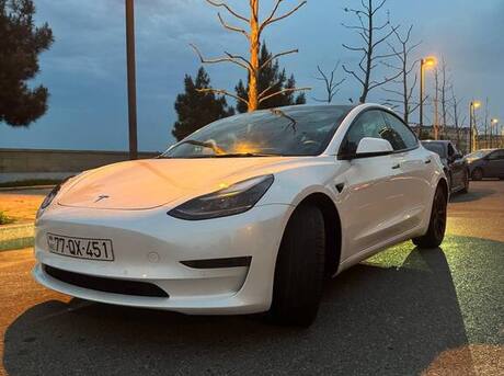 Tesla Model 3 2022